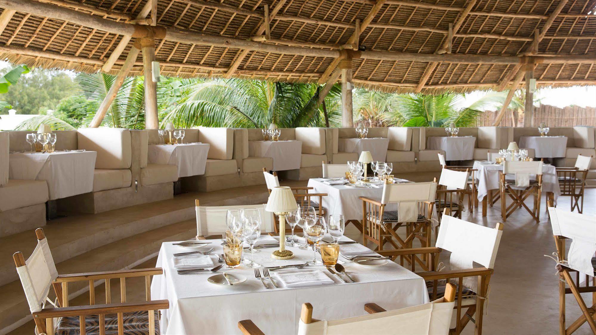 Gold Zanzibar Beach House & Spa Кендва Экстерьер фото