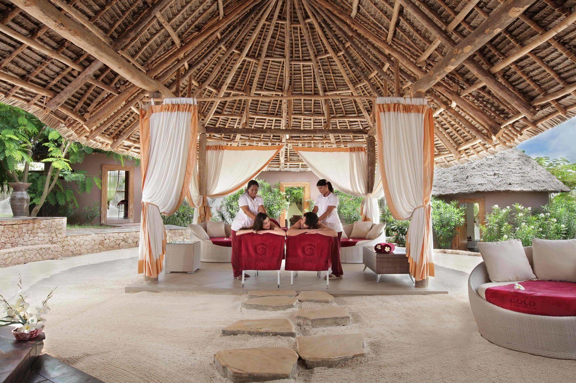 Gold Zanzibar Beach House & Spa Кендва Экстерьер фото