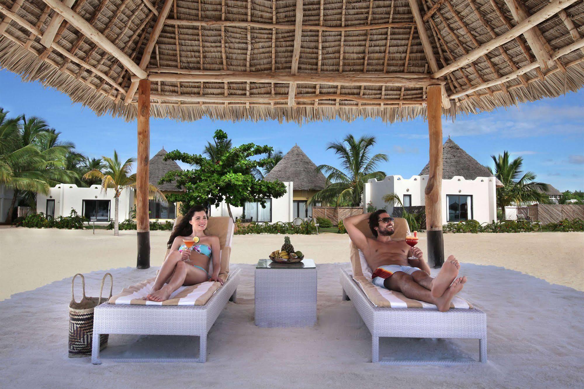Gold Zanzibar Beach House & Spa Кендва Экстерьер фото